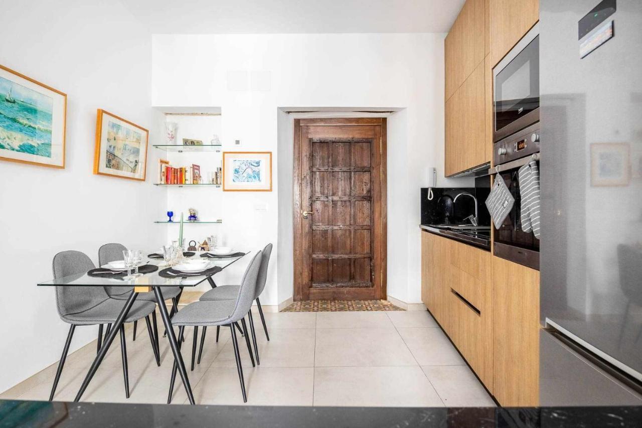 Comfy Away - Apartamento Exclusivo Mercado De Triana Con Balcon Seville Exterior photo