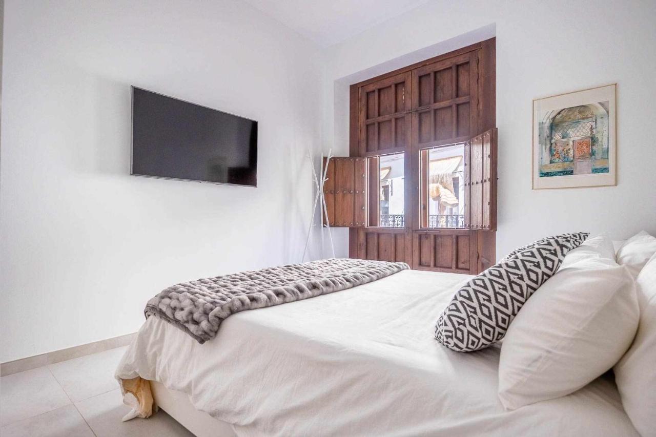 Comfy Away - Apartamento Exclusivo Mercado De Triana Con Balcon Seville Exterior photo