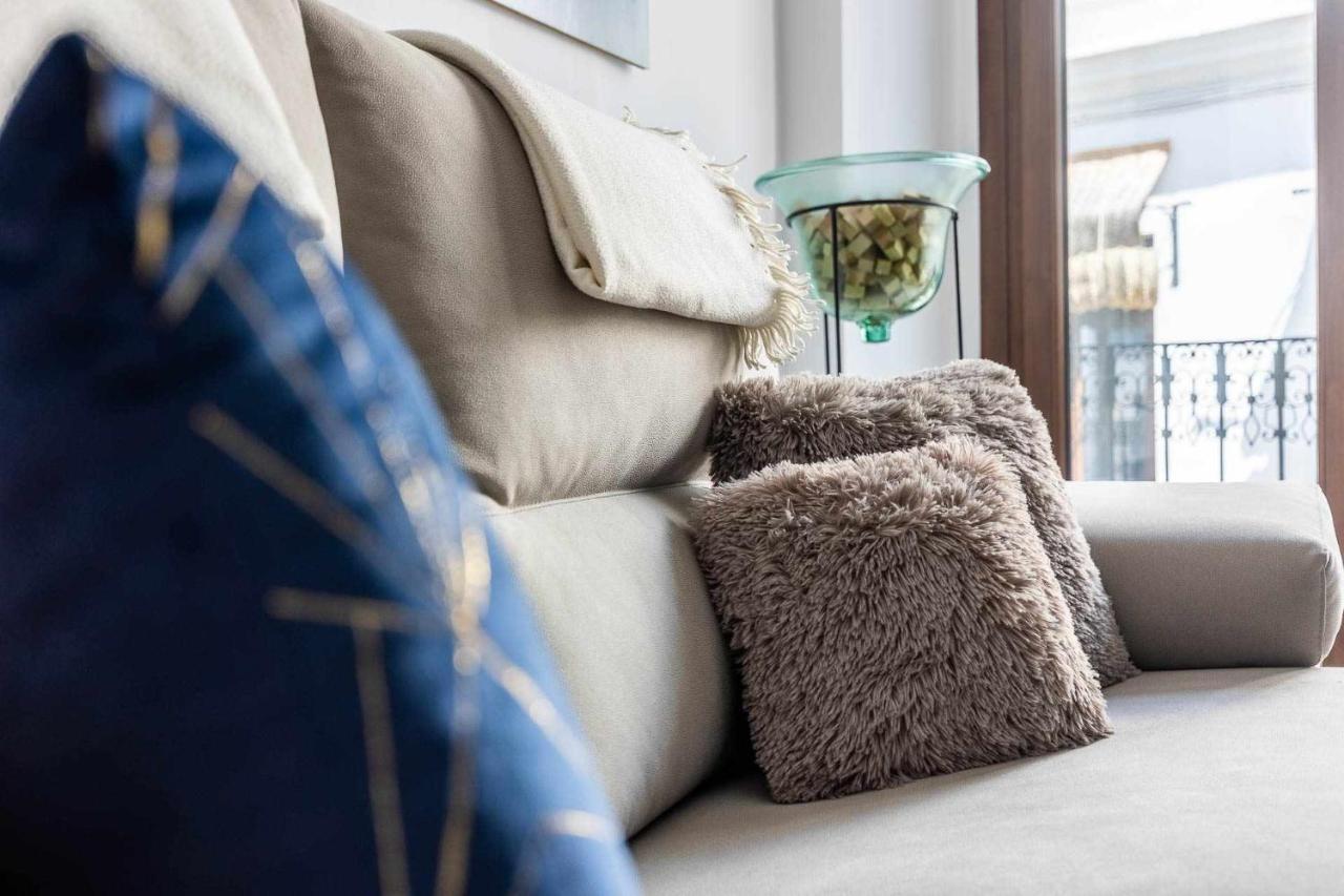 Comfy Away - Apartamento Exclusivo Mercado De Triana Con Balcon Seville Exterior photo